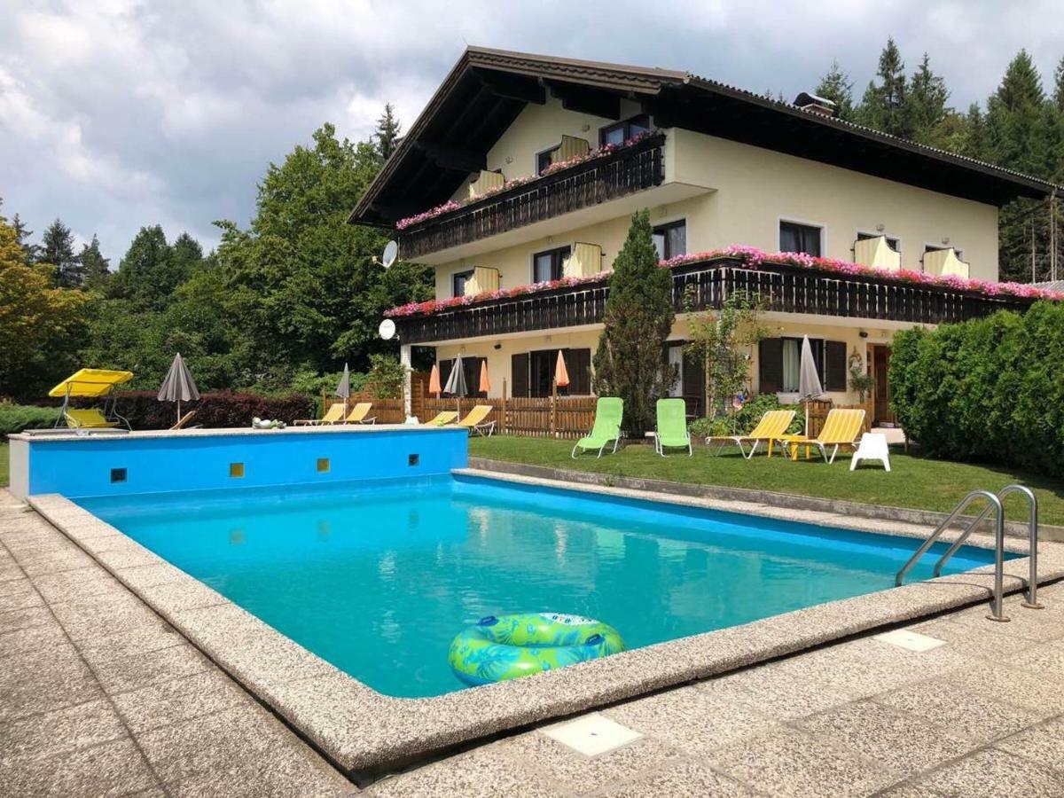 וולדן אם וורתרסי Pension Waldschenke Am Woerthersee מראה חיצוני תמונה